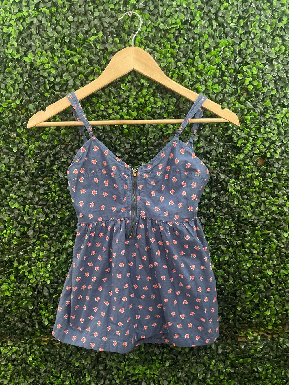 Tommy Girl, 5T floral open back Blouse